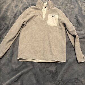 Under Armour Men’s Gray Long Sleeve Shirt